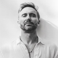 click for David Guetta tickets
